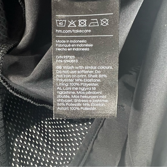 H&M Move Windproof Windbreaker Activewear Jacket Top With DryMove Size M Black - Picture 9 of 9